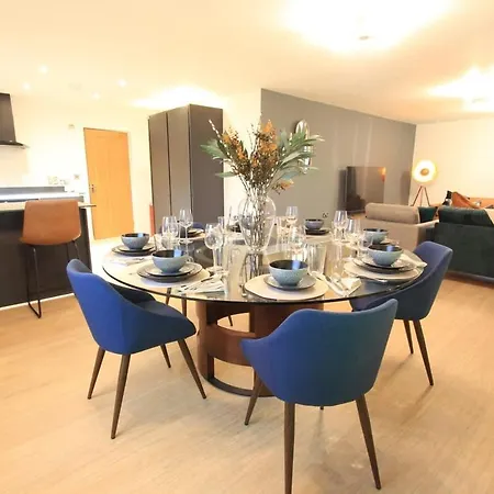Cabot Mews 9 Apartment Bristol