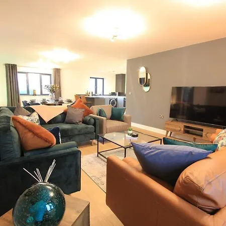 Cabot Mews 9